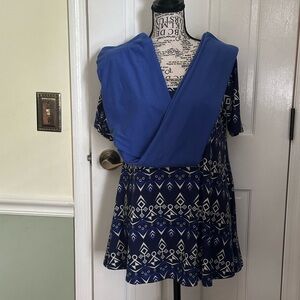 LuLaRoe Geometric Blue Set Top & Leggings